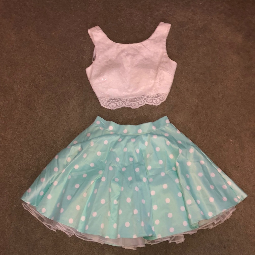 A cute two piece set